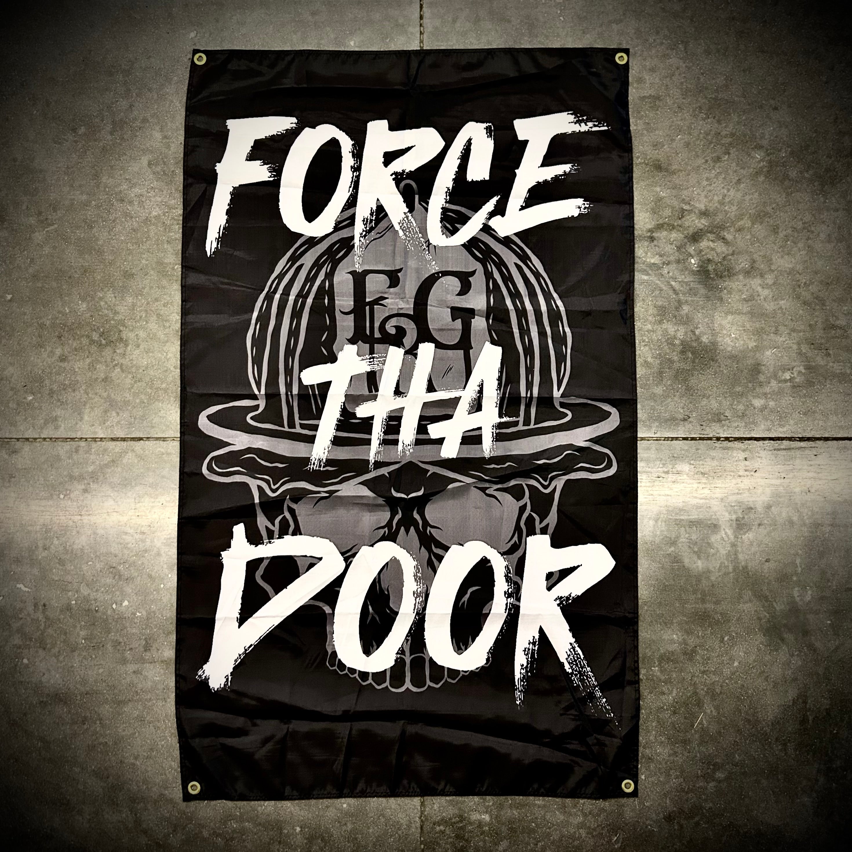 FLAG 3X5 FORCE THA DOOR