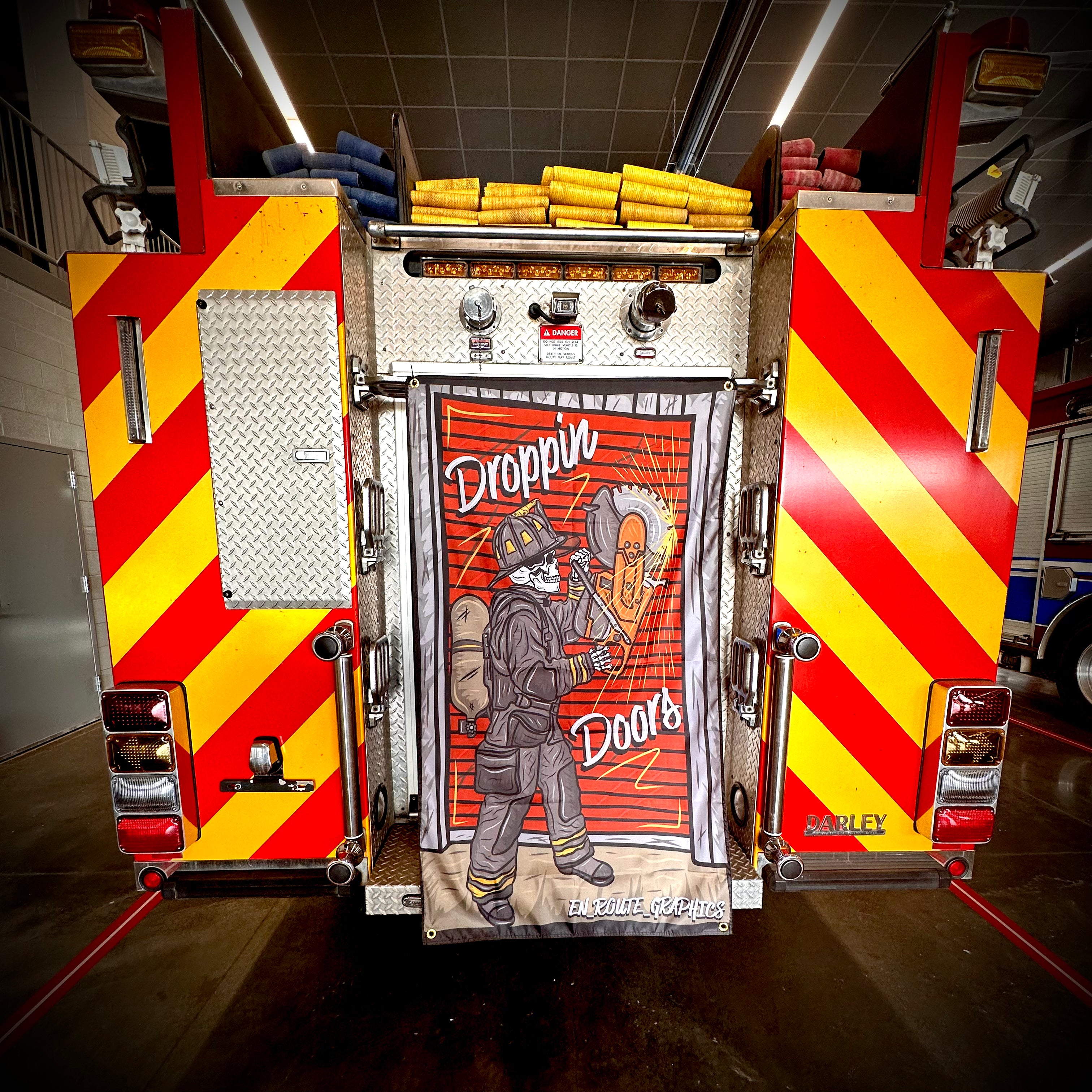 Flag 3x5 Droppin Doors